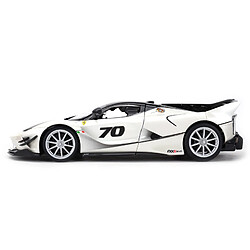 Universal 1: 18 Voiture de sport Simulation statique Moulée sous pression Modèle de collection Voiture Jouet | Moulée sous pression(blanche) pas cher