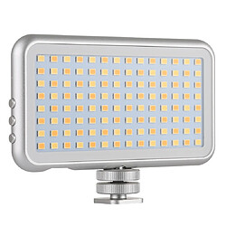 Wewoo Lumière photographique LED-013 Pocket 112 LEDs Vlogging professionnel Photographie Vidéo & Studio Photo Light avec écran OLED et adaptateur de griffe froide pour appareils Canon / Nikon DSLR