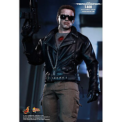 Hot Toys MMS238 - The Terminator - T-800 Battle Damaged Version pas cher