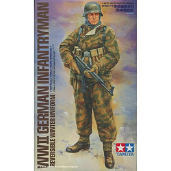 Tamiya Figurine Mignature Wwii German Infantryman (reversible Winter Uniform)