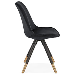 Avis Alterego Chaise design 'HAMILTON' en velours noir et pieds en bois noir