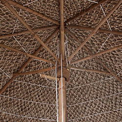 Helloshop26 Parasol en bambou avec toit en feuille de bananier 270 cm 02_0008582