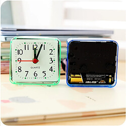 Wewoo Horloge murale Carré Réveil Transparent Etui Compact Numérique Mini Chambre De Chevet Bureau Électronique Blanc pas cher