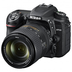 Nikon Appareil Photo Reflex D5600 Noir + Objectif 18/55 + carte mémoire + Sac