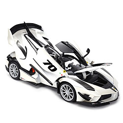 Universal 1: 18 Voiture de sport Simulation statique Moulée sous pression Modèle de collection Voiture Jouet | Moulée sous pression(blanche)