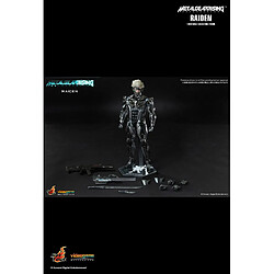 Hot Toys VGM17 - Metal Gear Rising : Revengeance - Raiden Standard Version