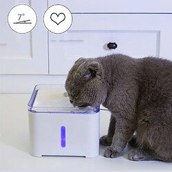 Avis Universal Fontaine pour chats 2L distributeur d'eau pour chiens automatique éclairage LED électrique inclinaison 7 degrés conception soin du cou chiot chat | Fournitures d'arrosage pour chat