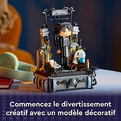 LEGO® Wednesday 76780 Figurine de Mercredi Addams pas cher