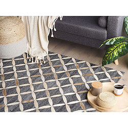 Avis Beliani Tapis en cuir et tissu gris et beige 140 x 200 cm GENC