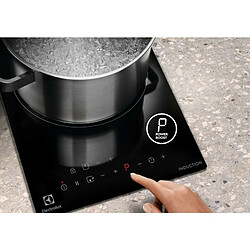 Avis Plaque à Induction Electrolux LIT30230C 29 cm 3650 W