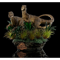 Iron Studios Jurassic Park - Just The Two Raptors Deluxe Statue 1/10