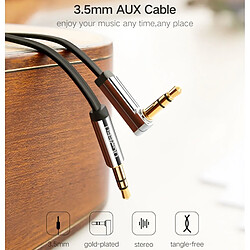 Wewoo Câble or 3.5mm Mâle à 3.5mm Elbow Connecteur Audio Adaptateur Portée AUX Voiture Câble, Longueur: 1.5m pas cher