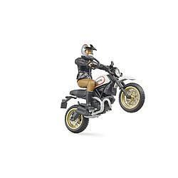 Bruder 63051 Ducati Scrambler Desert Sled Moto avec figurine conducteur et accessoires (la couleur peut varier)