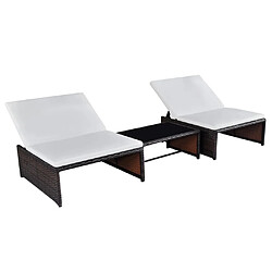 Helloshop26 Lot de 2 transats chaise longue bain de soleil lit de jardin terrasse meuble d'extérieur avec table résine tressée marron 02_0012130