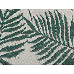 Beliani Tapis extérieur vert foncé au motif feuilles de palmier 120 x 180 cm KOTA pas cher