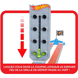 Hot Wheels Action Coffret Double Piste des Champions, fourni avec une petite voiture de course, jouet pour enfant, GBF82