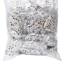 Ensemble de 2210 6x6mm Blanc Or Cube Acrylique Alphabet Lettre Perles DIY pour Noël pas cher