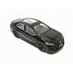 Acheter Universal 1/24 Toyota Huitième génération Camry Metal Die Die Cast Toy Alloy Alloy Sound Light Model Vehicle