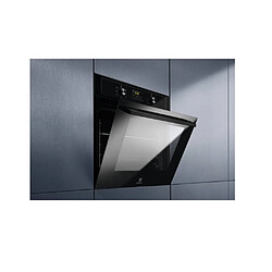 Avis Four encastrable multifonction 65l 60cm catalyse inox - EOH3C01BK - ELECTROLUX