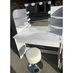 Avis Mpc Coiffeuse blanche avec miroir + tabouret + led