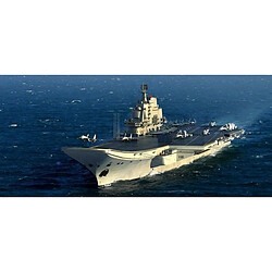 PLA Navy Aircraft Carrier - 1:700e - Trumpeter