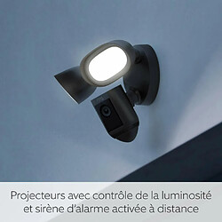 Acheter Découvrez Ring Floodlight Cam Wired Pro par , Vidéo HDR 1080p, détection de mouvements 3D, vue aérienne, installation raccordée, Avec essai gratuit de 30 jours à l'abonnement Ring Protect, Noir