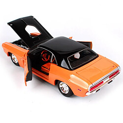 Universal 1: 24 Modifié 1970 Dodge Challenger R/T Modèle de précision de moulage sous pression hautement détaillé Cadeau de collection de modèles de voiture | Voiture jouet moulée sous pression (orange)