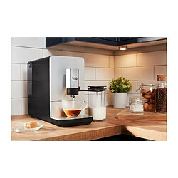 BEKO CEG5331X - Machine Expresso Automatique - 1350W - Broyeur de cafe en grains integre - Carafe a Lait - Facade Inox pas cher