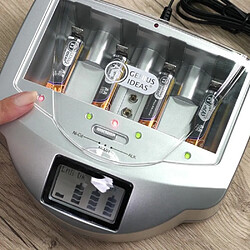 Acheter Myshop-Solaire SHOP-STORY - BATTERY CHARGER : Chargeur Universel de Piles avec Écran LCD