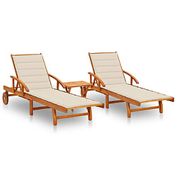 Helloshop26 Lot de 2 transats chaise longue bain de soleil lit de jardin terrasse meuble d'extérieur avec table et coussins acacia solide 02_0012119