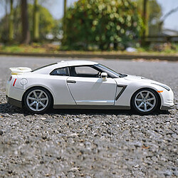 Avis Universal Échelle 1: 18 Nissan GTR R35 modèle de voiture en alliage de moulage sous pression jouet de simulation pour adultes collection cadeaux | Voiture jouet moulée sous pression.(blanche)