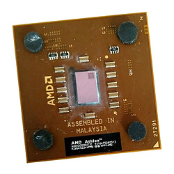 Processeur CPU AMD Athlon XP 2000+ AXDA2000DUT3C 1.667GHz 256Ko Socket A 462 - Occasion