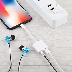 Acheter Wewoo Lightning 8 broches femelle + 3.5 mm audio à Lightning 8 broches mâle adaptateur convertisseur de charge & d'écoute, pour iPhone X / 8 & 8 plus / 7 & 7 plus, le système de support iOS 11.3