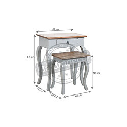 Aubry Gaspard Tables gigognes en bois gris antique.