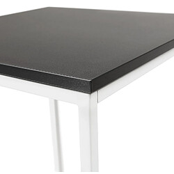 Acheter Alterego Table haute style industriel 'ORTOS' avec plateau noir et structure blanche idéale pour les professionnels