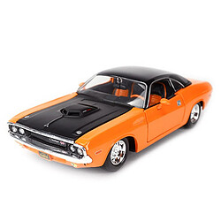 Universal 1: 24 1970 Dodge Challenger R/T Roadster statique moulée sous pression peut collecter des modèles de jouets de voiture.(Rouge)