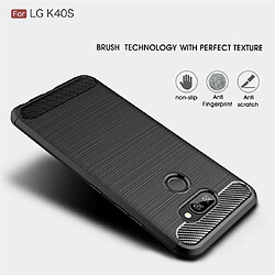 Wewoo Coque Souple Pour LG K40S TPU en fibre de carbone texture brossé rouge