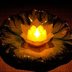 L'eau flottante de lampe de lotus de LED souhaitant la bougie artificielle s'allume en jaune pas cher