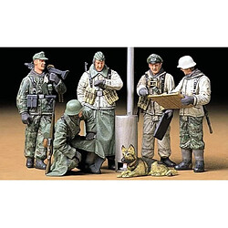 Tamiya Soldats Allemands au Rapport - 1/35