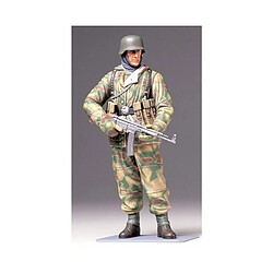 Tamiya Figurine Mignature Wwii German Infantryman (reversible Winter Uniform)