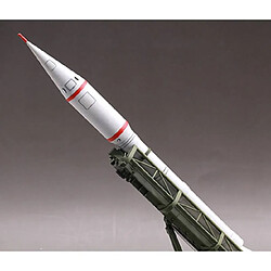 Trumpeter Maquette Char 2p16 Launcher With Missile Of 2k6 Luna (frog-5) pas cher