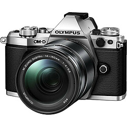 Olympus OM-5 + 14-150mm Argent