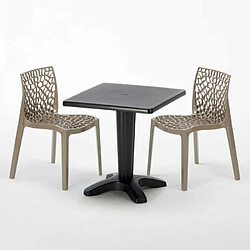 GRAND SOLEIL Table carrée et 2 chaises polypropylen