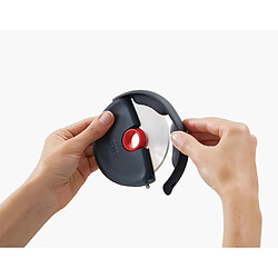 Avis Coupe-pizza Joseph Joseph Disc gris, design ergonomique, facile à nettoyer