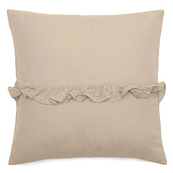 Linnea Housse de coussin collection ELZA Volant central - Housse de coussin Elza en mousseline de coton 100%, 45x45 cm. Volant central et aspect lavé-froissé en beige ficelle. Fermeture rabat portefeuille, dé