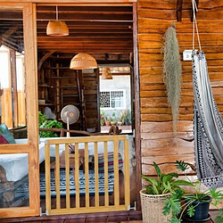 Ingenuity Barrière de sécurité bébé - Marron