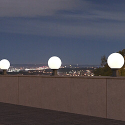 Lanterne sur pied extérieure à sphère opale FUMAGALLI