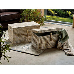 Alexandra House Living Coffre en bois à rayures diagonales blanches 70 x 40 x 40 cm. S/2 70D x 40 cm