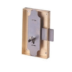 Serrure à coffre cambré 80x60mm axe 40mm LG 12 gauche finition fer DEVISMES 12033 005 G