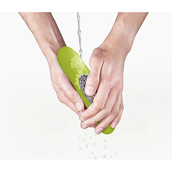 Avis Presse-ail Joseph Joseph Rocker vert, design ergonomique, facile à utiliser
